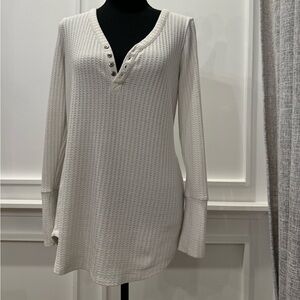 Medium Waffle Knit Women’s Blouse